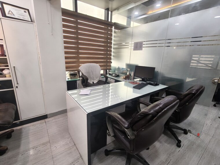 Team Area, netaji subhash place Commercial Office Space 525 Sq.Ft. In Netaji Subhash Place Delhi 10422934