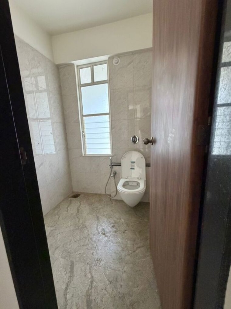 Bathroom, mantra-99-riverfront 3 Bedroom 1300 Sq.Ft. Apartment In Baner Pune 10422923
