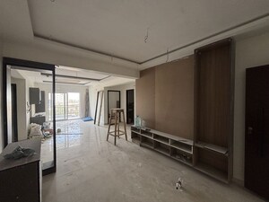 Room in 3 BHK Apartment at Praneeth Pranav Solitaire, Bachupally – for Rent