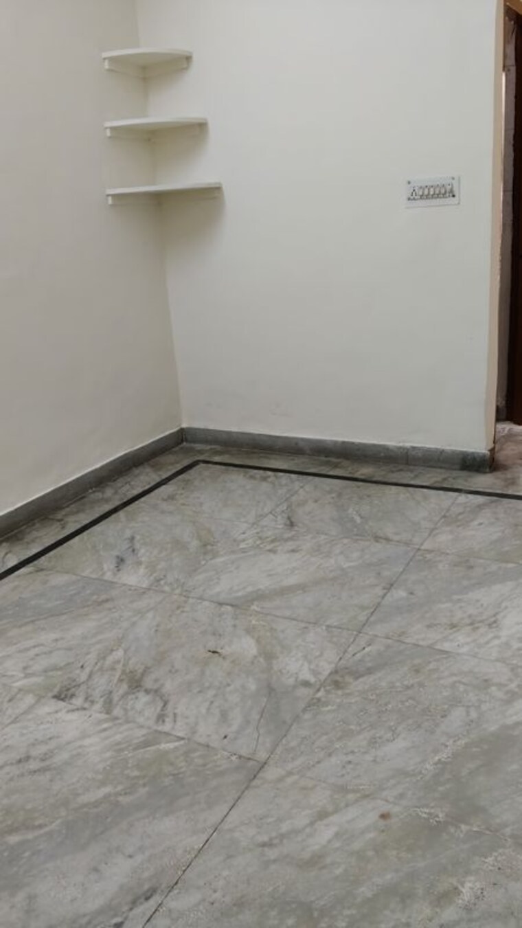 Room, ip colony 2 Bedroom 150 Sq.Yd. Builder Floor In Ip Colony Faridabad 10422959