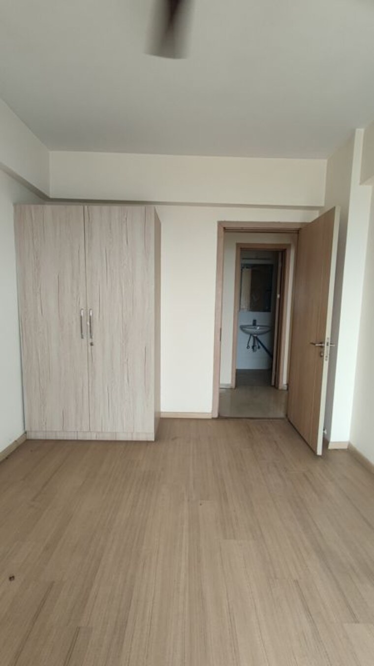 Room, dlf-express-greens 3.5 Bedroom 1940 Sq.Ft. Apartment In Manesar Sector 1a Gurgaon 10422980