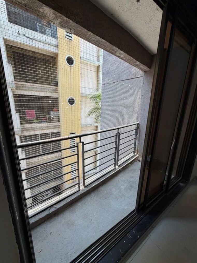 Balcony, gokul-panchavati-apartment 2 Bedroom 625 Sq.Ft. Apartment In Andheri West Mumbai 10423020