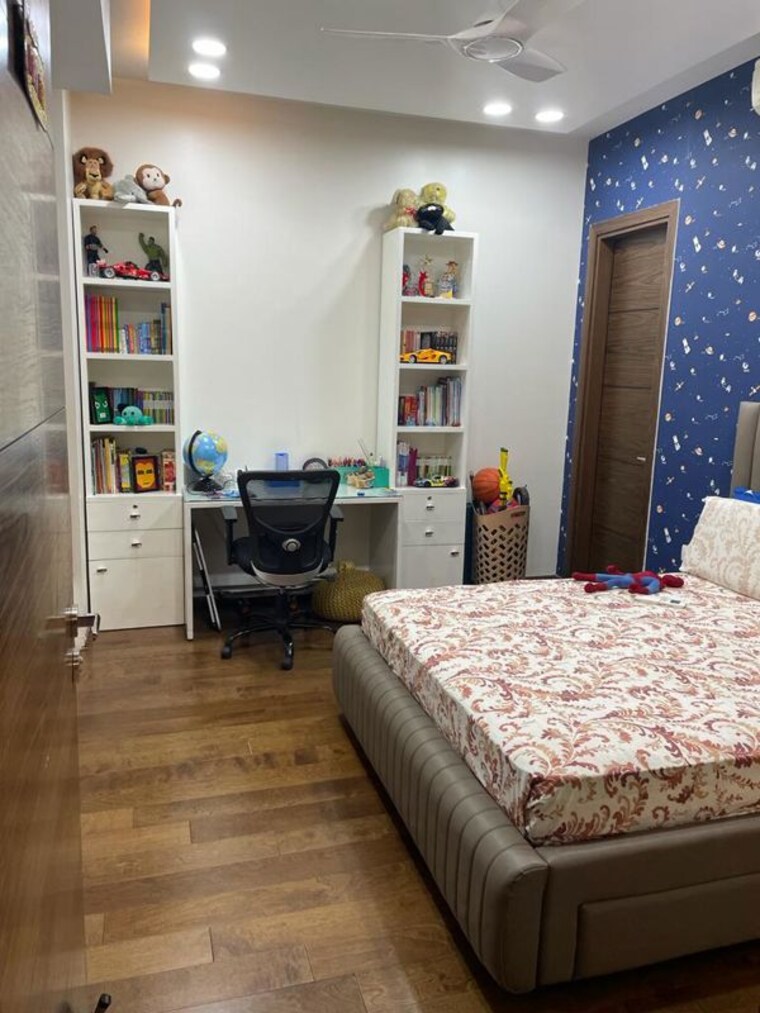 Bedroom, m3m-golf-estate-fairway-east 4 Bedroom 4900 Sq.Ft. Apartment In Sector 65 Gurgaon 10423023