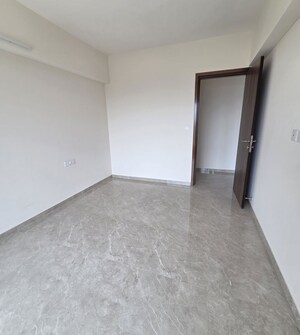 Room in 2 BHK Apartment at Nahar Amrit Shakti, Chandivali – for Rent
