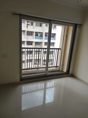 Room in 2 BHK Apartment at Thane West – for Rent