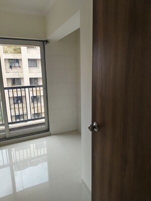 Room in 2 BHK Apartment at Thane West – for Rent