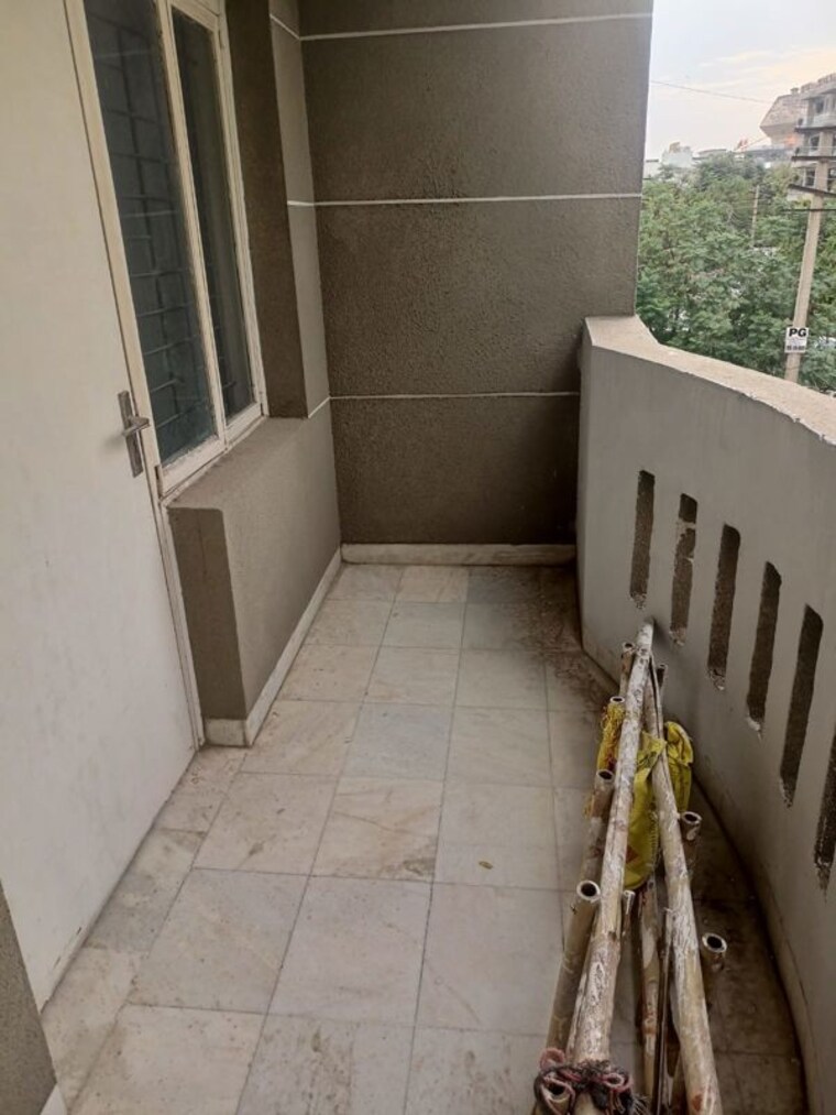 Balcony, suvidha-apartments-gurgaon 3 Bedroom 2000 Sq.Ft. Apartment In Sector 56 Gurgaon 10423056