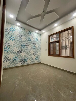 Room in 3 BHK Builder Floor at Shastri Nagar – for Sale