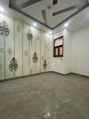 Room in 3 BHK Builder Floor at Shastri Nagar – for Sale