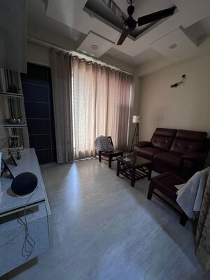 Living Room in 2 BHK Builder Floor at Sector 10 – for Rent