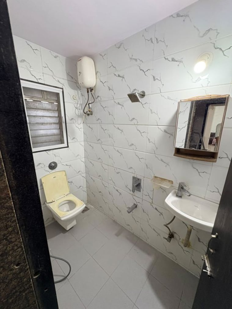 Bathroom, siddhi-highland-park-phase-2 1 Bedroom 650 Sq.Ft. Apartment In Kapur Bawdi Thane 10423136