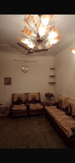 2 BHK Apartment For Rent in RWA Vasundhara Sector 4A