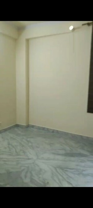 Room in 2 BHK Builder Floor at Lado Sarai – for Rent
