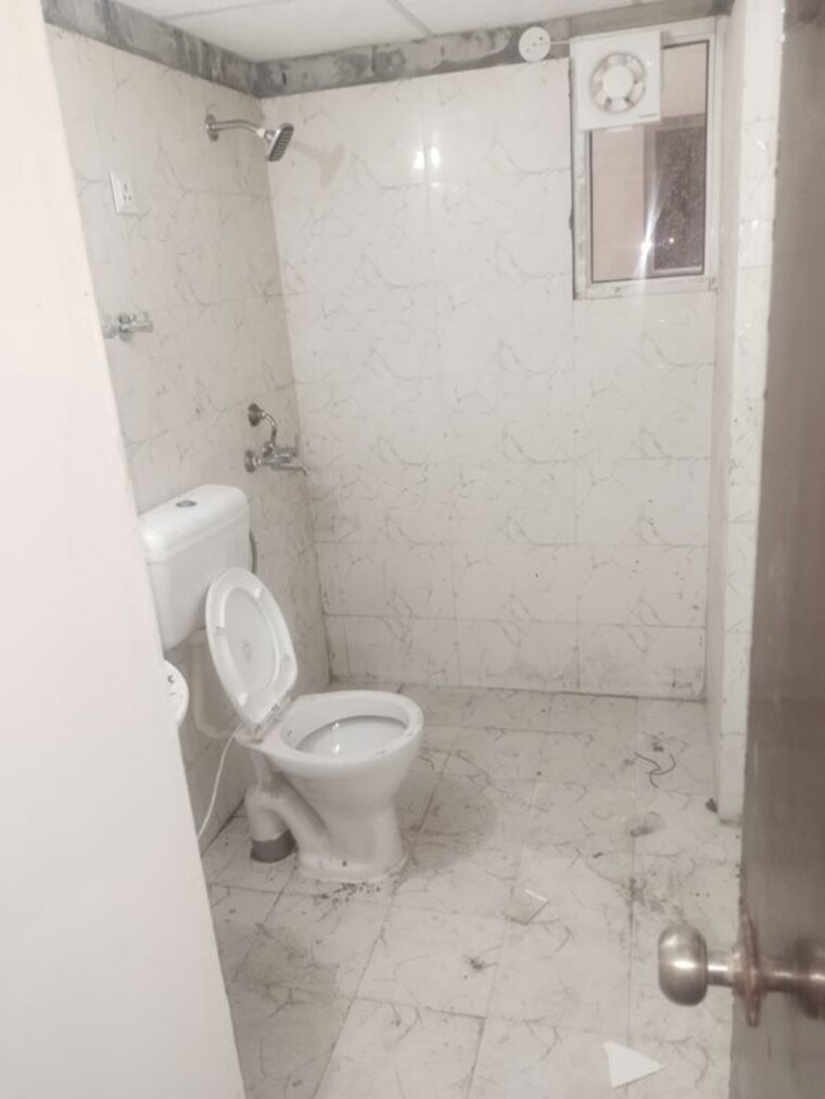Bathroom, mrg-ultimus 2 Bedroom 750 Sq.Ft. Apartment In Sector 90 Gurgaon 10423203