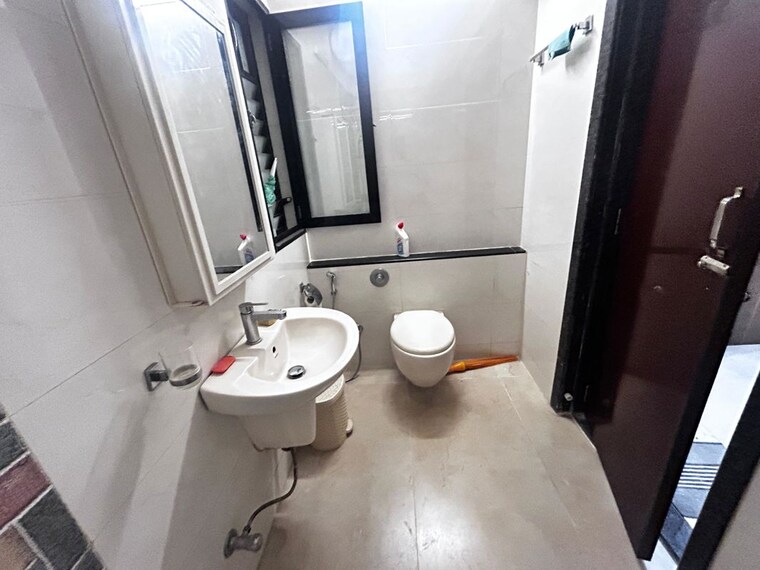 Bathroom, k-raheja-heights 2 Bedroom 750 Sq.Ft. Apartment In Malad East Mumbai 10423195