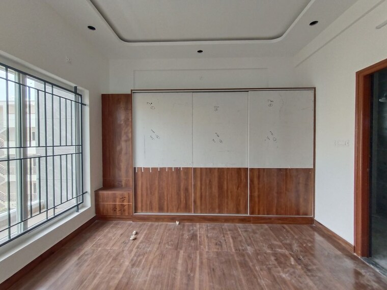 Room, hal layout 2 Bedroom 1200 Sq.Ft. Builder Floor In Hal Layout Bangalore 10423205