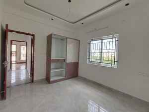 Room in 2 BHK Builder Floor at Hal Layout – for Rent