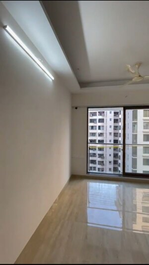 1 BHK Apartment For Rent in Je And Vee Om Trimurti, Malad East