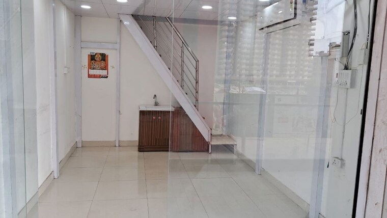undefined, gaur-city-center Commercial Shop 300 Sq.Ft. In Sector 4 Greater Noida Greater Noida 10423257