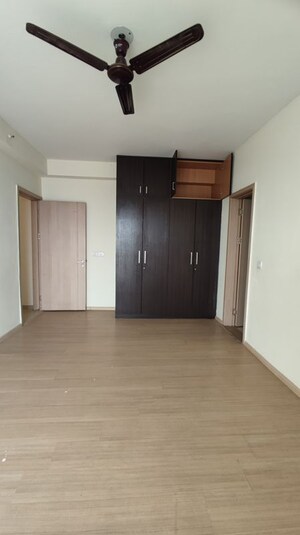 4 BHK Apartment For Rent in DLF Express Greens, Manesar Sector 1a