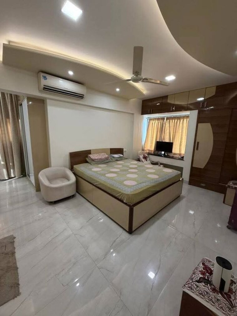 Master Bedroom, brahma-emerald-county 4 Bedroom 4145 Sq.Ft. Penthouse In Kondhwa Pune 10423272