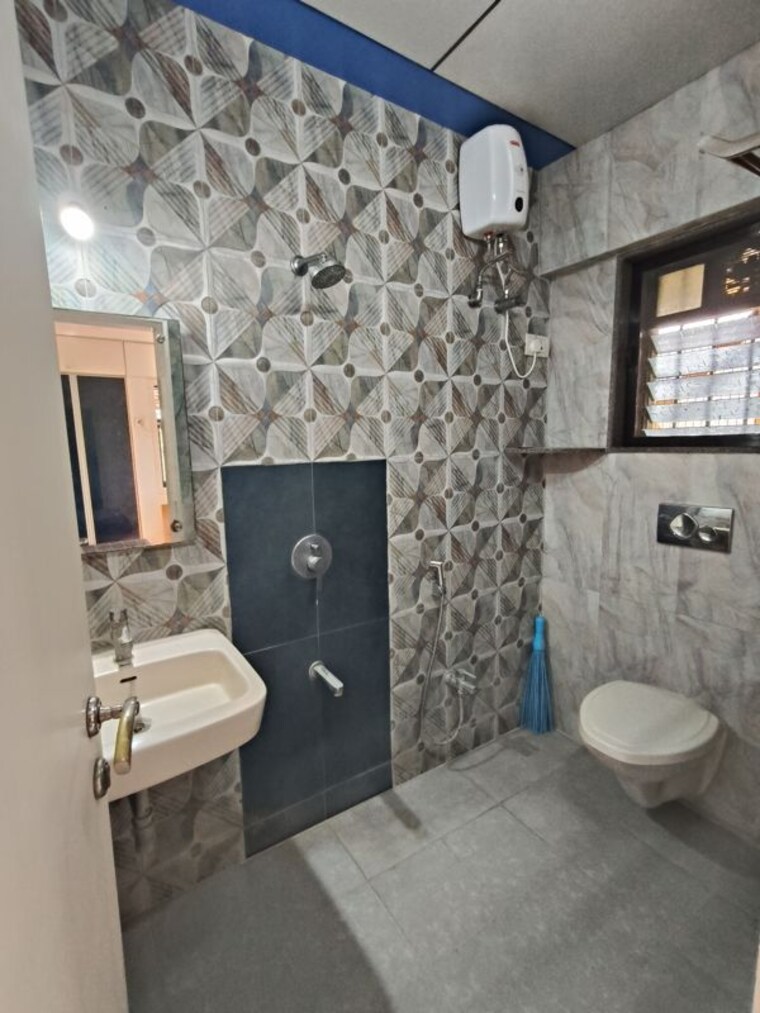 Bathroom, happy-valley 3 Bedroom 1200 Sq.Ft. Apartment In Manpada Thane 10423291