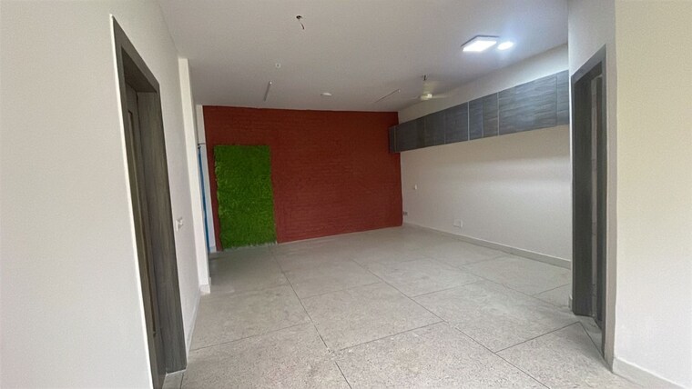 Room, kalkaji Commercial Office Space 200 Sq.Yd. In Kalkaji Delhi 10423308