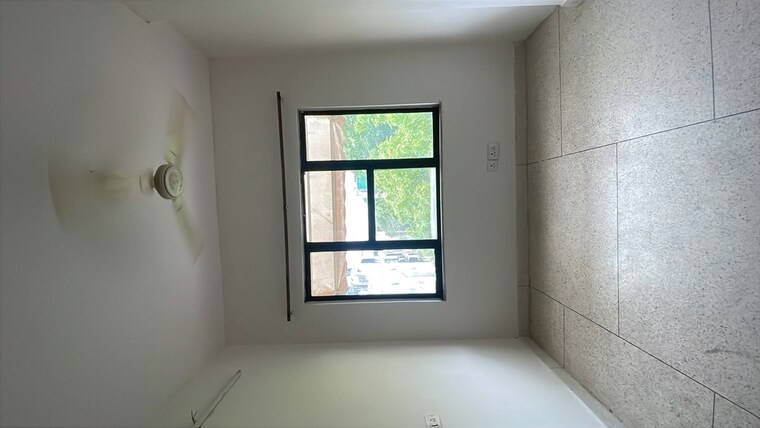 Room, kalkaji Commercial Office Space 200 Sq.Yd. In Kalkaji Delhi 10423308