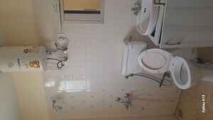 Bathroom in 3 BHK Builder Floor at S S Southend, Sector 49 – for Rent
