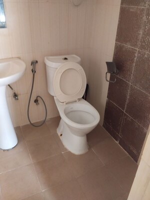 Bathroom in 2 BHK Apartment at Supertech Cape Town, Sector 74 – for Rent