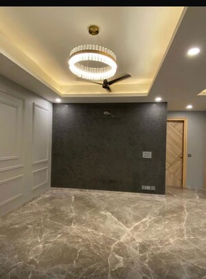 Parking in 3 BHK Builder Floor at Sushant Lok I – for Rent