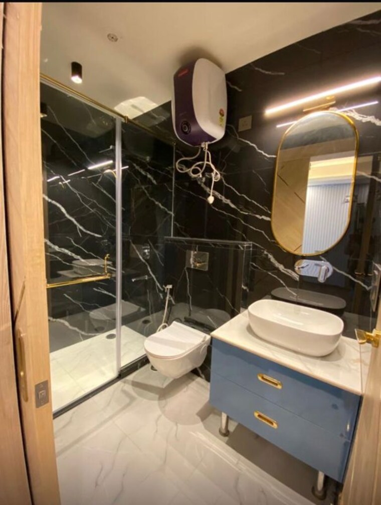 Bathroom, sushant lok i 3 Bedroom 215 Sq.Yd. Builder Floor In Sushant Lok I Gurgaon 10423306