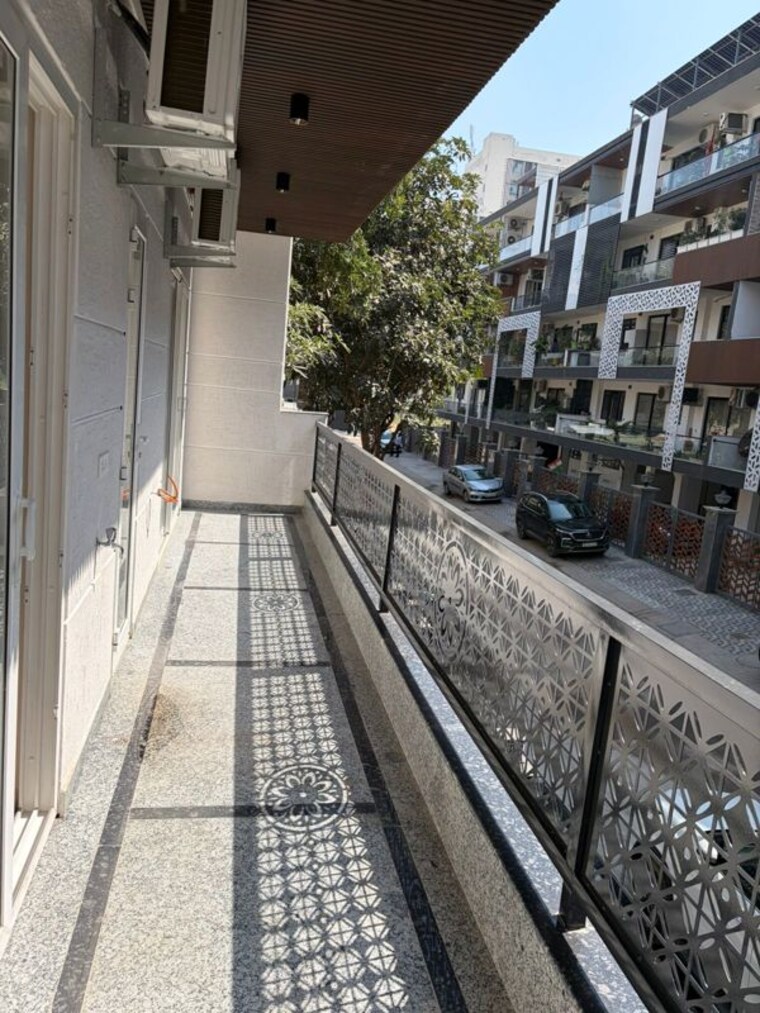 Balcony, ninex-city-mart 4 Bedroom 330 Sq.Yd. Builder Floor In Sector 49 Gurgaon 10423339