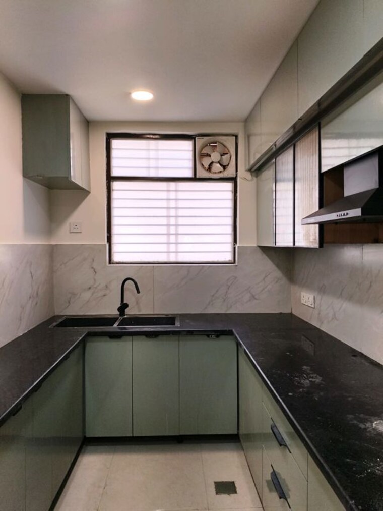 Kitchen, orchid-petals 3 Bedroom 1900 Sq.Ft. Apartment In Sector 49 Gurgaon 10423348