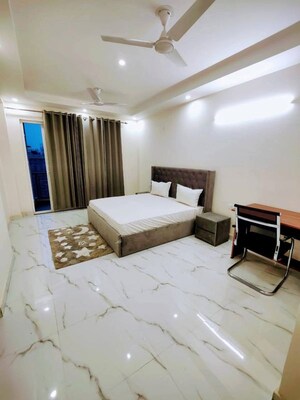 Room in 4 BHK Apartment at BPTP Amstoria, Sector 102 – for Sale