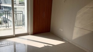 Room in 2 BHK Apartment at Eldeco Live By The Greens, Sector 150 – for Rent