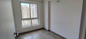 Room in 2.5 BHK Apartment at Hiranandani Estate, Ghodbunder Road – for Sale