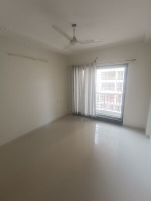 Room in 2 BHK Apartment at Geetanjali CHS Seawoods, Seawoods – for Rent