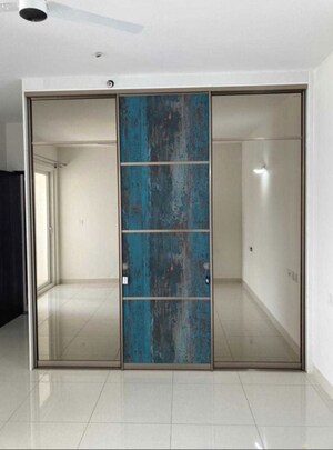 3 BHK Apartment For Rent in Puravankara Palm Beach, Hennur