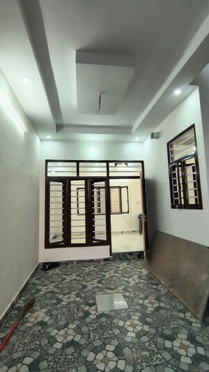Room in 4 BHK Independent House at Laxman Chowk – for Sale