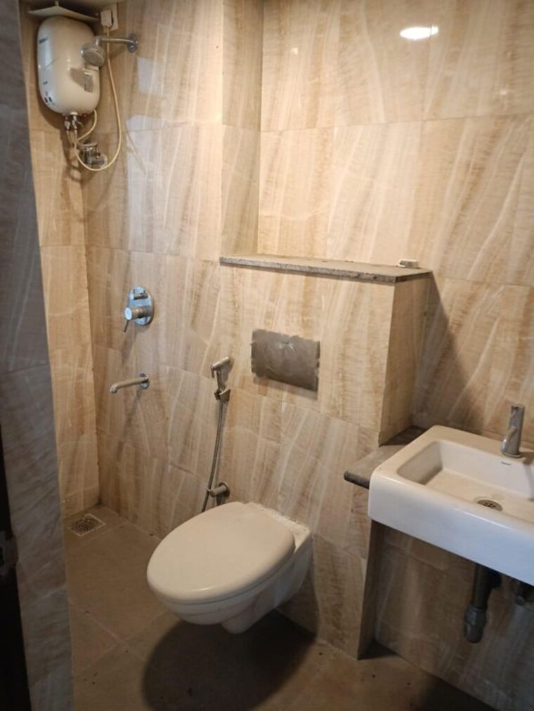 Bathroom, lodha-amara 1 Bedroom 906 Sq.Ft. Apartment In Kolshet Road Thane 10423467