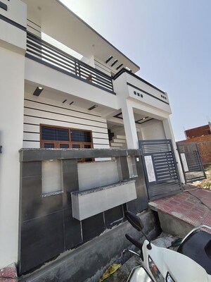 3 BHK Independent House For Sale in Jankipuram Extension