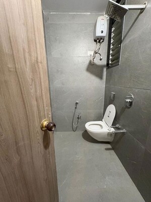 Bathroom in 3.5 BHK Apartment at Rattan Icon, Seawoods Sector 50 – for Rent