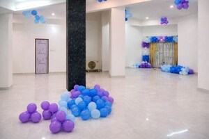  Shop – Exterior View View at Khushboo Complex, Fazullaganj - for Rent
