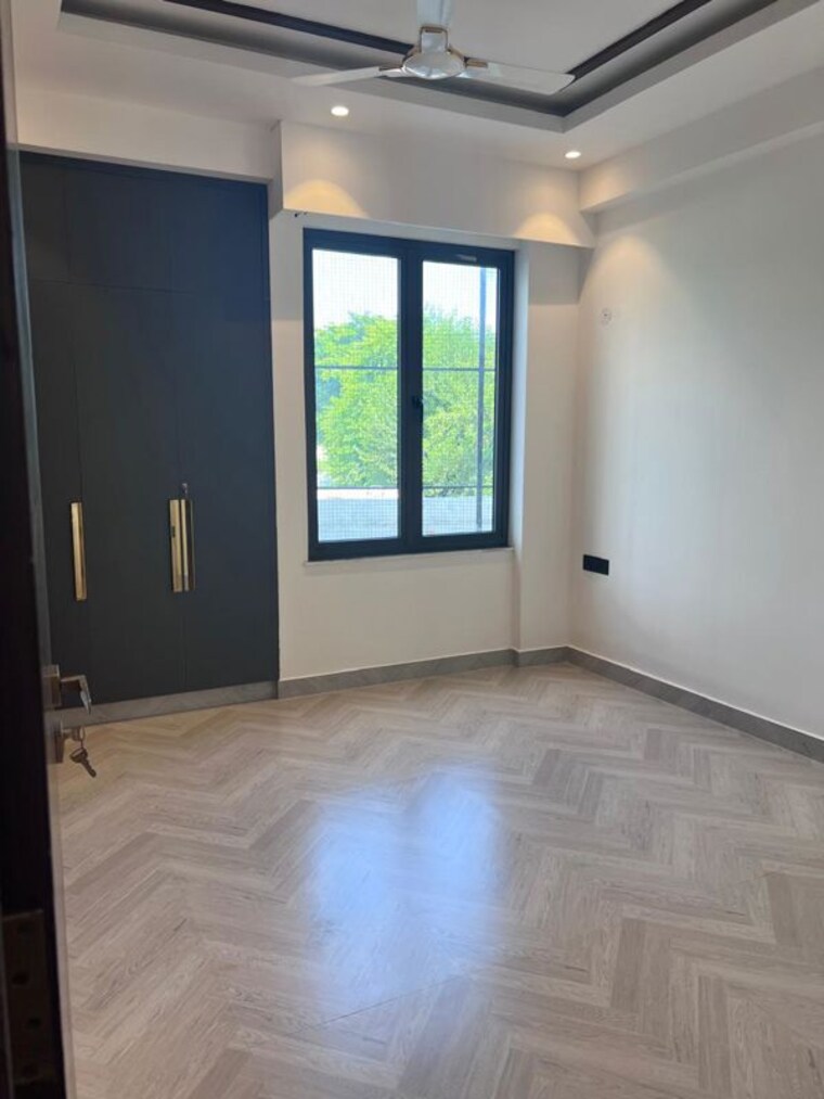 Room, emaar-mgf-emerald-hills 4 Bedroom 270 Sq.Yd. Builder Floor In Sector 65 Gurgaon 10423000