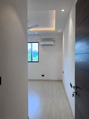 Bathroom in 4 BHK Builder Floor at Emaar MGF Emerald Hills, Sector 65 – for Sale