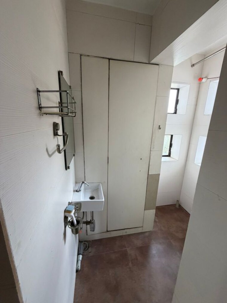 Bathroom, raheja-gardens-aspen 2 Bedroom 890 Sq.Ft. Apartment In Midc Colony Thane 10423651