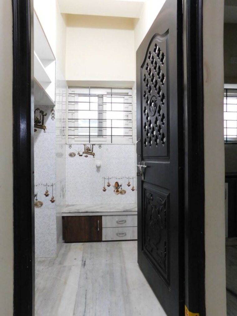 Bathroom, prameshwar-nilayam 3 Bedroom 1350 Sq.Ft. Independent House In Gachibowli Hyderabad 10423010