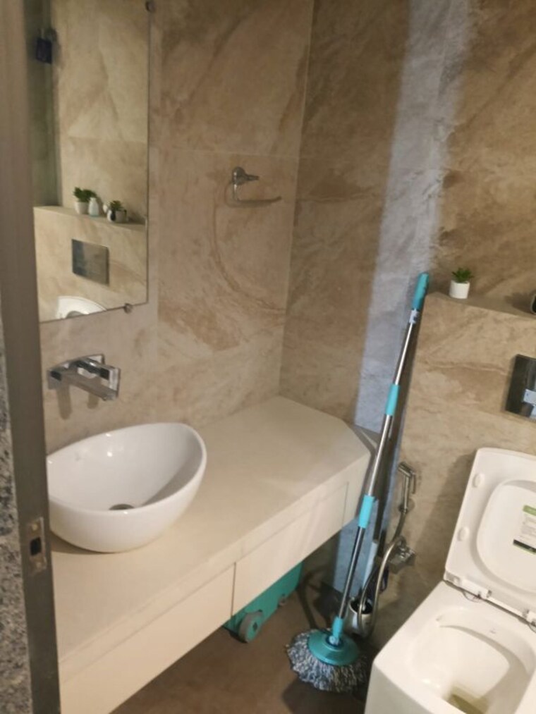Bathroom, kanakia-silicon-valley 2 Bedroom 723 Sq.Ft. Apartment In Powai Mumbai 10423662