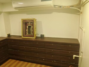   Office Space at Om Heera Panna Mall, Andheri West – for Rent